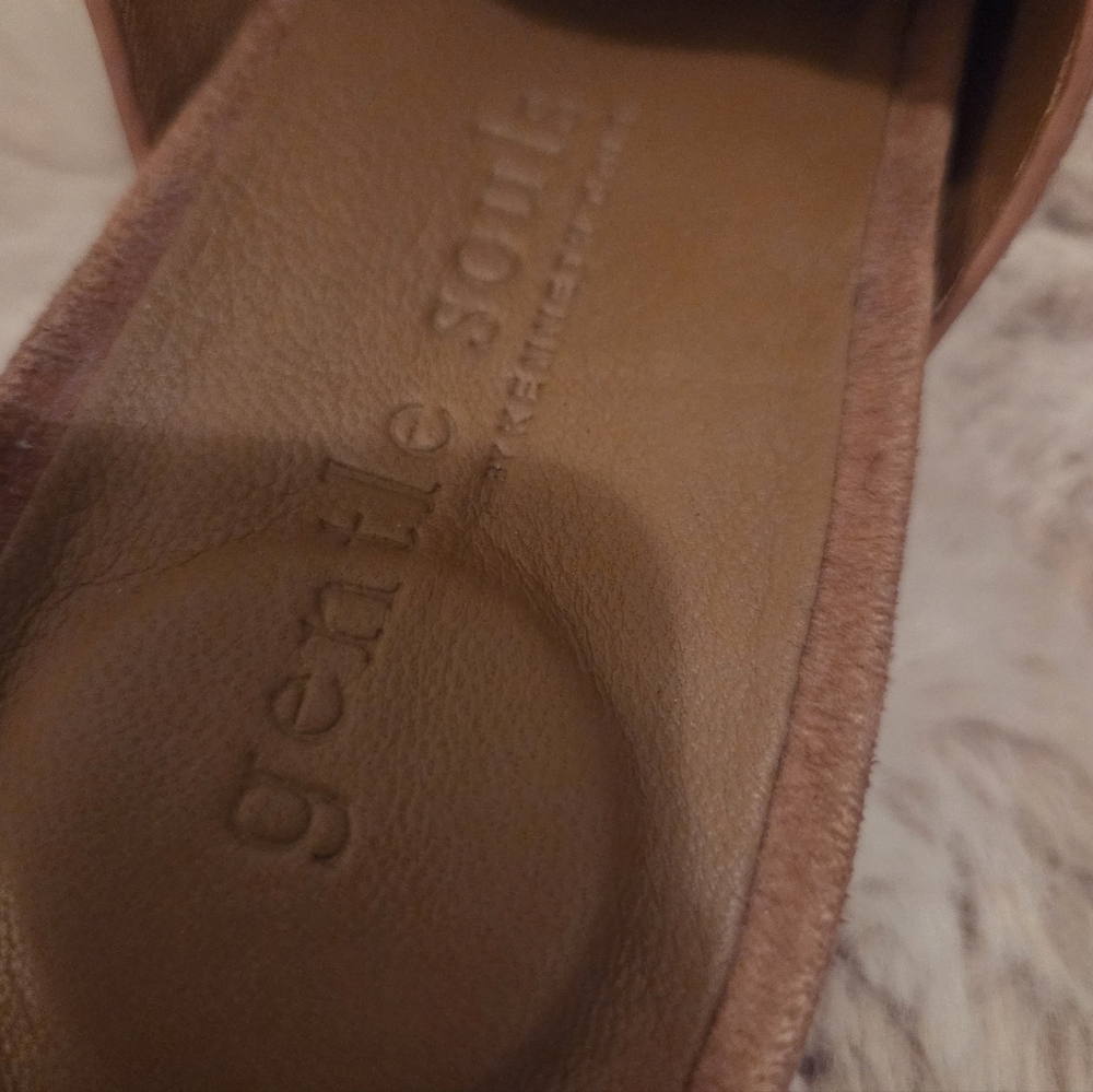 Gentle Souls Brown Suede Slide Sandals By Kenneth Cole - Picture 2 of 10